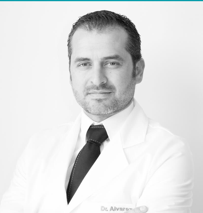 Dr. Xavier Álvarez Dr. Xavier Álvarez. Actualmente, ejerce su profesión, en dedicación exclusiva a la Cirugía Capilar, concretamente el injerto capilar con la técnica FUE. Clínica Idermic de Terrassa.