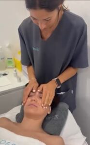 Terapia Biofotónica con el Fotoage de @skymedicoficial.