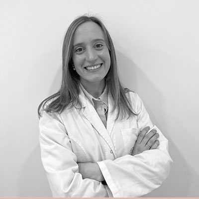 DRA. CRISTINA GARCÍA. Especialista en dermatologia médico-quirúrgica i venereologia. Idermic Terrassa. Foto de la Dra. García