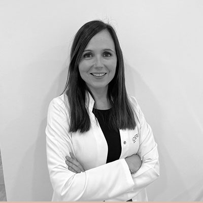Dra. Francesca Corella. Especialista en dermatología, médico-quirúrgica y venereología. Clínica Idermic de Terrassa