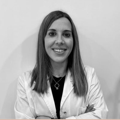 Dra. Clàudia Riera. Especialista en cirugía vascular y angiología