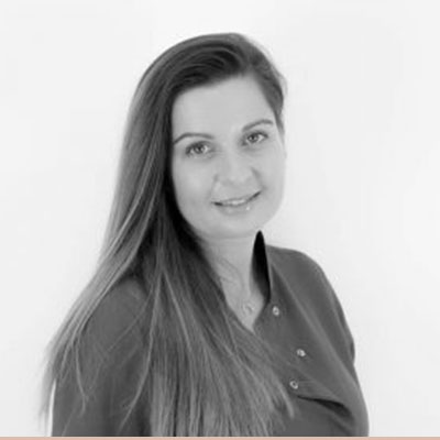 Cristina Bayo. idermic Recepción y atención al paciente en la Clínica Idermic de Terrassa.