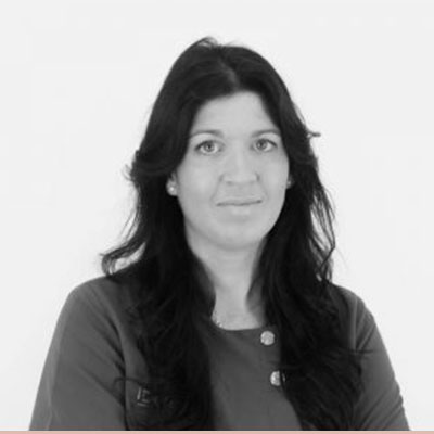 Yvette Bayo. Clínica Idermic Yvette Bayo. Recepción, secretaria y coordinación general en la Clínica Idermic de Terrassa.